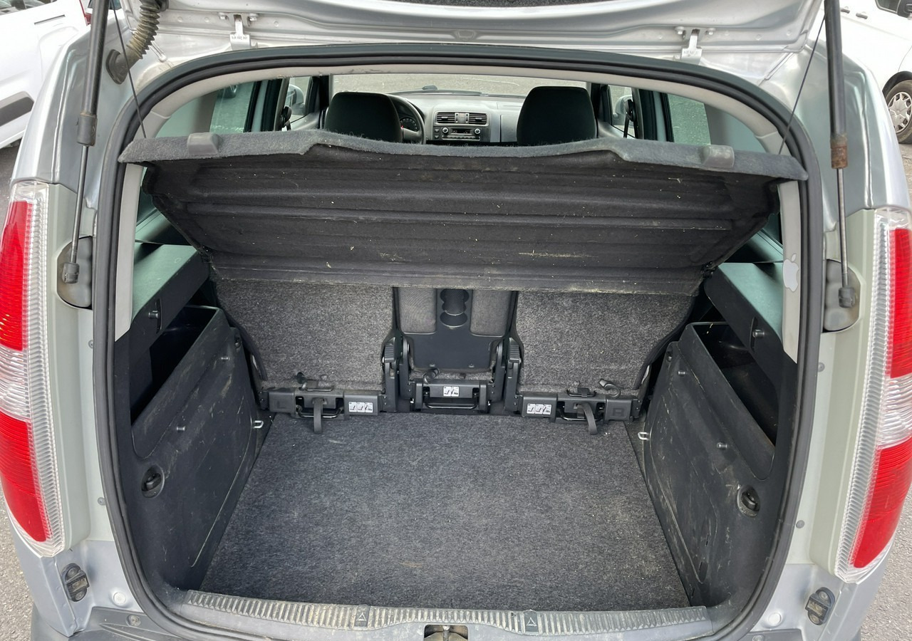 Легковой автомобиль Skoda Roomster I Roomster Scout 1.6-16V Klima 2012: фото 20