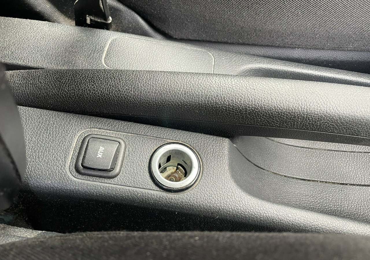 Легковой автомобиль Skoda Roomster I Roomster Scout 1.6-16V Klima 2012: фото 13
