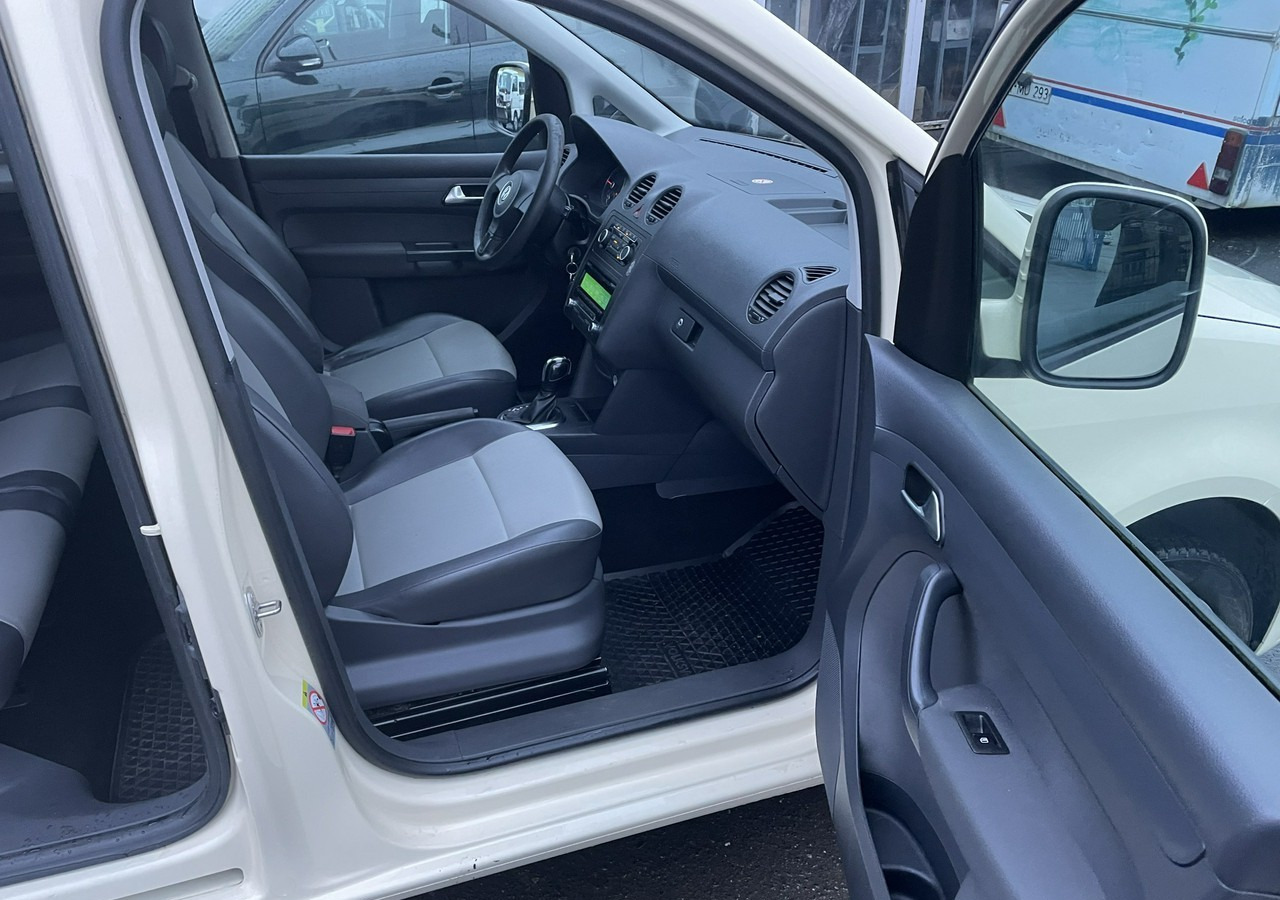 Volkswagen Caddy III Caddy 1.6 TDI dla Niepełnosprawnych inwalida rampa 2015 - Легковой автомобиль: фото 4 Volkswagen Caddy III Caddy 1.6 TDI dla Niepełnosprawnych inwalida rampa 2015 - Легковой автомобиль: фото 4