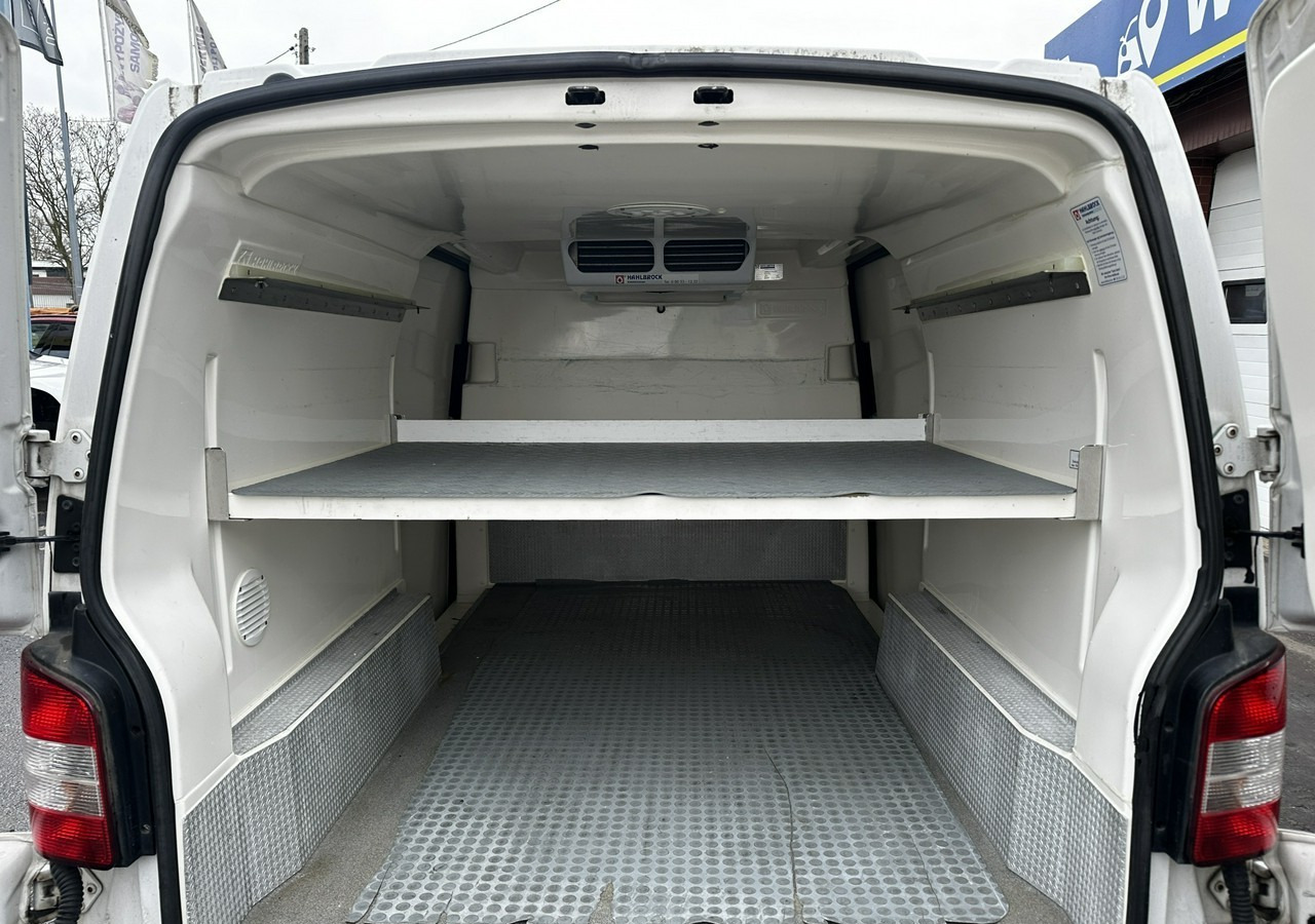 Volkswagen Transporter Transporter T5 LIFT 2.0-180 KM, DSG7 Chłodnia Konvekta Model 2012 - Фургон-рефрижератор: фото 2 Volkswagen Transporter Transporter T5 LIFT 2.0-180 KM, DSG7 Chłodnia Konvekta Model 2012 - Фургон-рефрижератор: фото 2