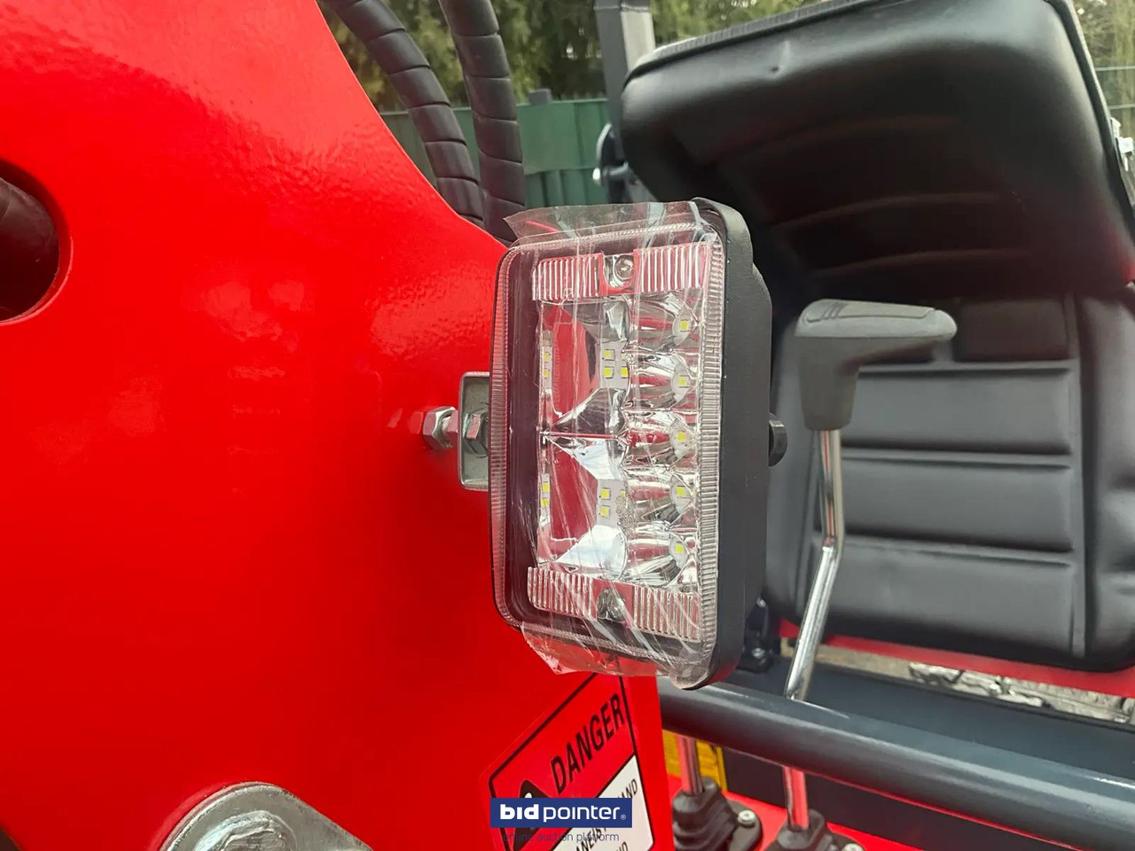 Мини-экскаватор HH-Minigraver L 10: фото 13 Мини-экскаватор HH-Minigraver L 10: фото 13