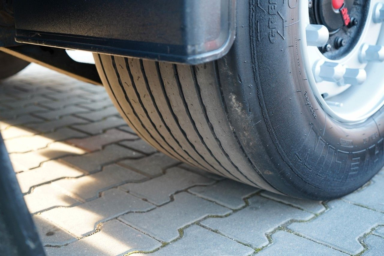 Грузовик с закрытым кузовом DAF CF 450 / ZESTAW TANDEM / KONTENER / 120 M3 / PR: фото 30 Грузовик с закрытым кузовом DAF CF 450 / ZESTAW TANDEM / KONTENER / 120 M3 / PR: фото 30