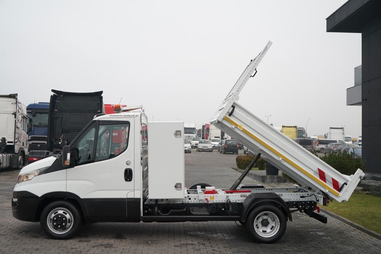 Iveco DAILY 35-160 / WYWROTKA TYLNOZSYPOWA / BLOKADA - Малотоннажный самосвал: фото 3 Iveco DAILY 35-160 / WYWROTKA TYLNOZSYPOWA / BLOKADA - Малотоннажный самосвал: фото 3