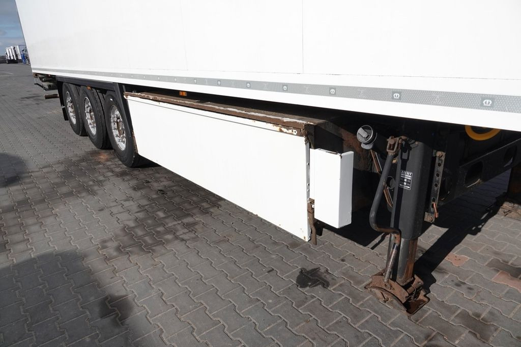 Krone CHŁODNIA / THERMO KING SLX 300 / DOPPELSTOCK Krone CHŁODNIA / THERMO KING SLX 300 / DOPPELSTOCK - Полуприцеп-рефрижератор: фото 5 Krone CHŁODNIA / THERMO KING SLX 300 / DOPPELSTOCK Krone CHŁODNIA / THERMO KING SLX 300 / DOPPELSTOCK - Полуприцеп-рефрижератор: фото 5