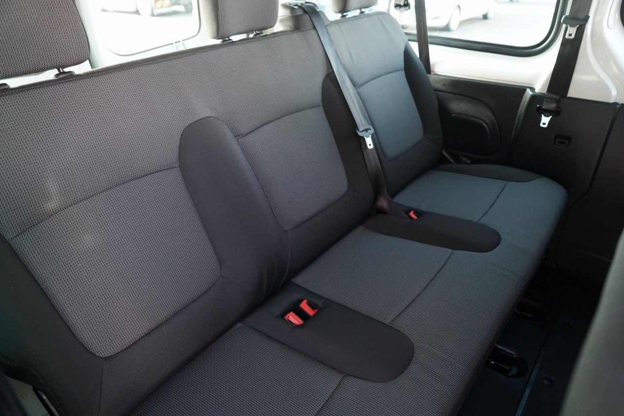 Renault TRAFIC III / BUS / 9 MIEJSC / 90 TYS KM / PIERWS в лизинг Renault TRAFIC III / BUS / 9 MIEJSC / 90 TYS KM / PIERWS: фото 40