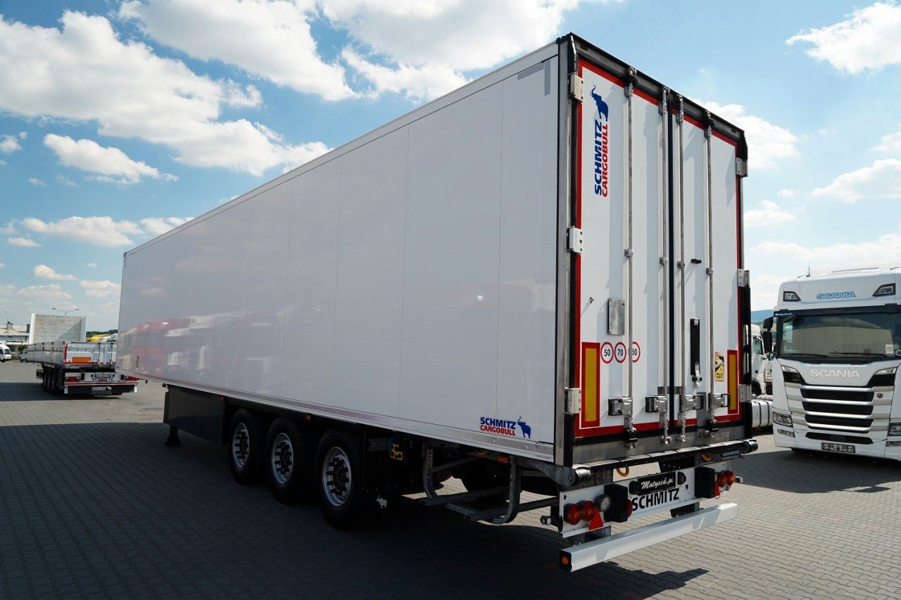 Schmitz Cargobull 023 ROK / CHŁODNIA / THERMO KING SLX 300 / DOPPE - Полуприцеп-рефрижератор: фото 3 Schmitz Cargobull 023 ROK / CHŁODNIA / THERMO KING SLX 300 / DOPPE - Полуприцеп-рефрижератор: фото 3
