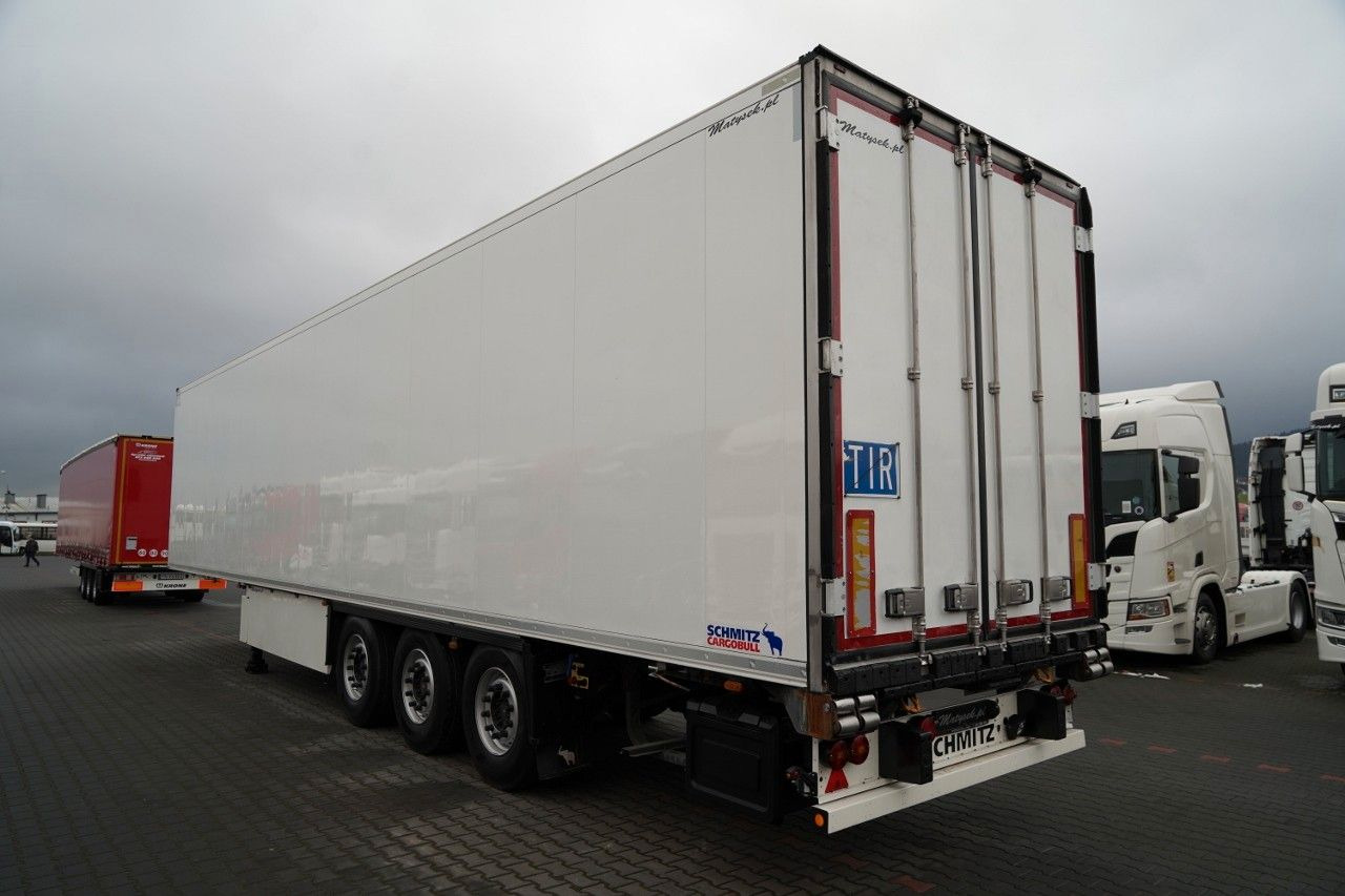 Schmitz Cargobull CHŁODNIA / THERMO KING / HAKÓWKA / OŚ PODNOSZO - Полуприцеп-рефрижератор: фото 3 Schmitz Cargobull CHŁODNIA / THERMO KING / HAKÓWKA / OŚ PODNOSZO - Полуприцеп-рефрижератор: фото 3