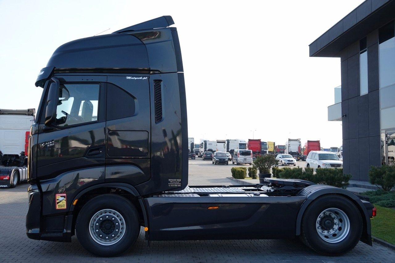Iveco S-WAY / 530 / RETARDER / I-PARK COOL / FULL AIRM - Тягач: фото 3 Iveco S-WAY / 530 / RETARDER / I-PARK COOL / FULL AIRM - Тягач: фото 3