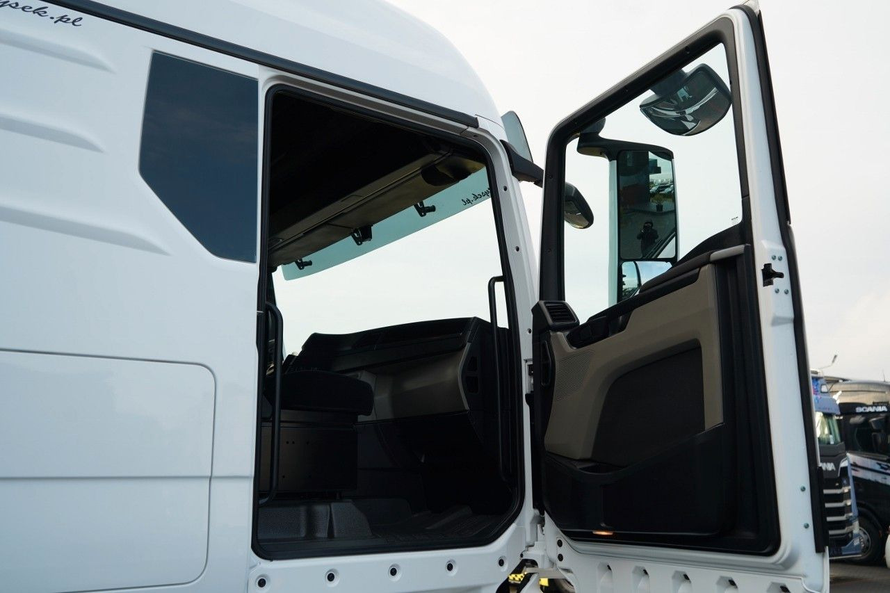 Тягач MAN TGX 18.510 / GM / RETARDER / NAVI / 2022 R: фото 37 Тягач MAN TGX 18.510 / GM / RETARDER / NAVI / 2022 R: фото 37