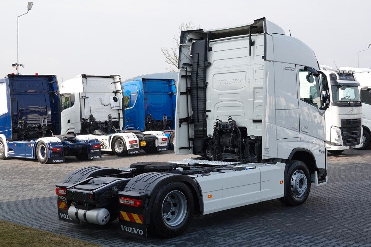 Volvo FH 460 / 2023 ROK / 90 TYS.KM. / NOWY / ZBIORNI Volvo FH 460 / PO ZŁOTYM KONTRAKCIE SERWISOWYM - Тягач: фото 5 Volvo FH 460 / 2023 ROK / 90 TYS.KM. / NOWY / ZBIORNI Volvo FH 460 / PO ZŁOTYM KONTRAKCIE SERWISOWYM - Тягач: фото 5