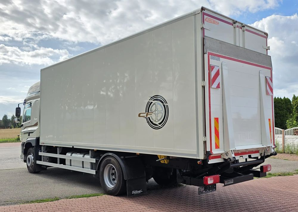 DAF CF 330 / 10.2017 / KONTENER MEBLOWY / IZOTERMA / WINDA / 18 PALET / E6 / NISKI PRZEBIEG / Z NIEMIEC / JAK NOWY / DUŻY SILNIK 10 837cm3// - Грузовик с закрытым кузовом: фото 5 DAF CF 330 / 10.2017 / KONTENER MEBLOWY / IZOTERMA / WINDA / 18 PALET / E6 / NISKI PRZEBIEG / Z NIEMIEC / JAK NOWY / DUŻY SILNIK 10 837cm3// - Грузовик с закрытым кузовом: фото 5