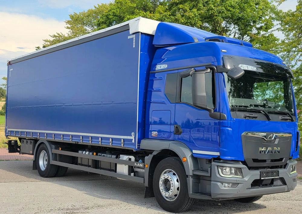 MAN TGM 18.320 / 18.290 / NOWY MODEL / E6 / 20PALET / 9200 ŁADOWNOŚĆ / SERWISOWANY / NISKI PRZEBIEG / WINDA / FIRANKA / SPROWADZONY / 2021 / NISKI PRZEBIEG /PIERWSZY WŁAŚCICIEL/ - Тентованный грузовик: фото 1 MAN TGM 18.320 / 18.290 / NOWY MODEL / E6 / 20PALET / 9200 ŁADOWNOŚĆ / SERWISOWANY / NISKI PRZEBIEG / WINDA / FIRANKA / SPROWADZONY / 2021 / NISKI PRZEBIEG /PIERWSZY WŁAŚCICIEL/ - Тентованный грузовик: фото 1