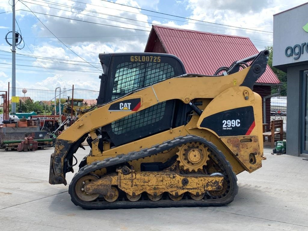 CAT 299 C - Мини-погрузчик с бортовым поворотом: фото 5 CAT 299 C - Мини-погрузчик с бортовым поворотом: фото 5