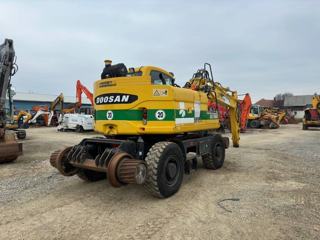 Doosan DX 160 WR - Колёсный экскаватор: фото 5 Doosan DX 160 WR - Колёсный экскаватор: фото 5