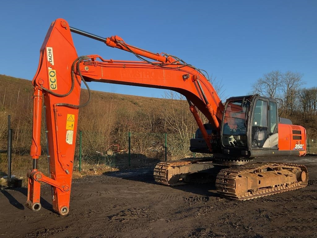 Hitachi ZX 250 LC-6 - Гусеничный экскаватор: фото 1 Hitachi ZX 250 LC-6 - Гусеничный экскаватор: фото 1