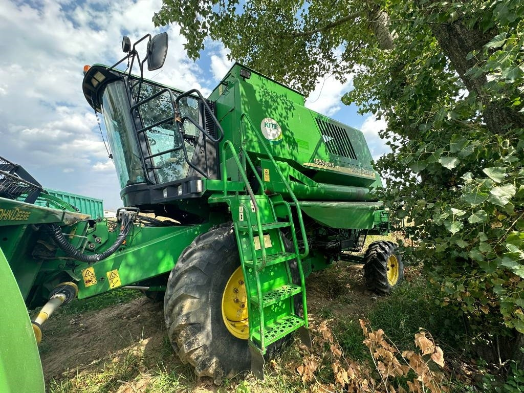 John Deere 1550 CWS - Зерноуборочный комбайн: фото 2 John Deere 1550 CWS - Зерноуборочный комбайн: фото 2