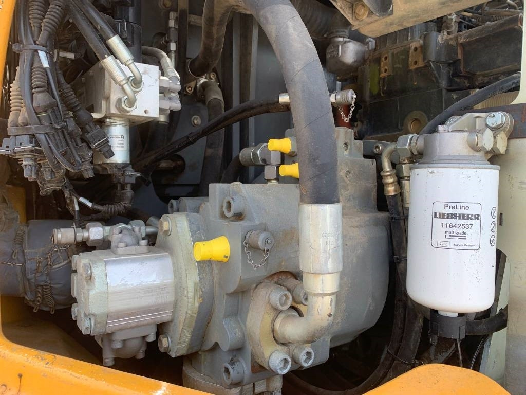 Колёсный экскаватор Liebherr R 914 Compact Litronic: фото 12