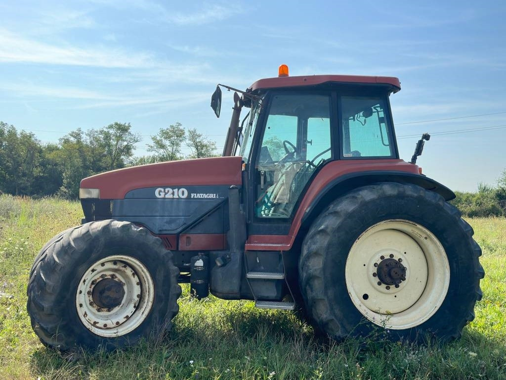 New Holland G 210 - Трактор: фото 2 New Holland G 210 - Трактор: фото 2