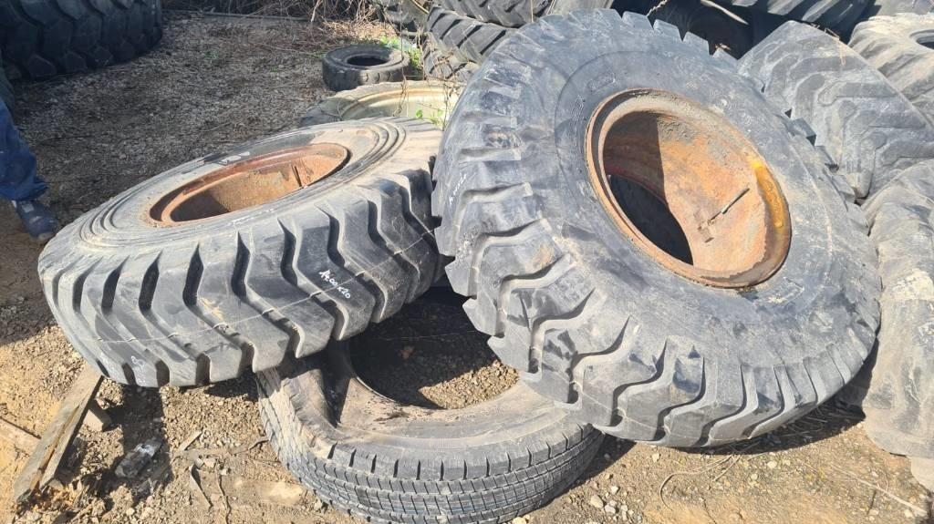 Yokohoma 14.00/20 NEW TYRES - Шина для Строительной техники: фото 1 Yokohoma 14.00/20 NEW TYRES - Шина для Строительной техники: фото 1
