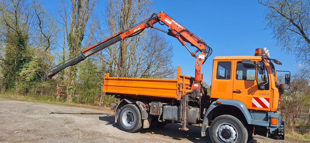MAN TGM 18.240PS 4x4 3.S-Kipper mit Kran - Самосвал, Автоманипулятор: фото 3 MAN TGM 18.240PS 4x4 3.S-Kipper mit Kran - Самосвал, Автоманипулятор: фото 3