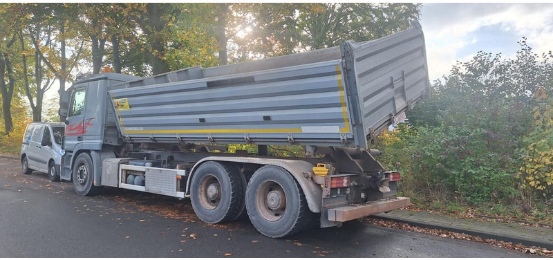 Mercedes-Benz Actros 2651 - Самосвал: фото 3 Mercedes-Benz Actros 2651 - Самосвал: фото 3