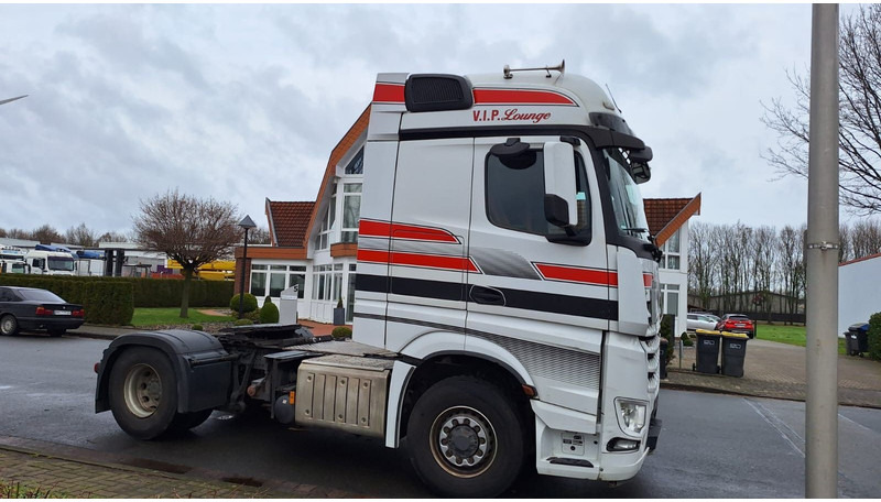 Тягач Mercedes-Benz 1845 Arocs 4x4 HD 1-Hand: фото 8 Тягач Mercedes-Benz 1845 Arocs 4x4 HD 1-Hand: фото 8