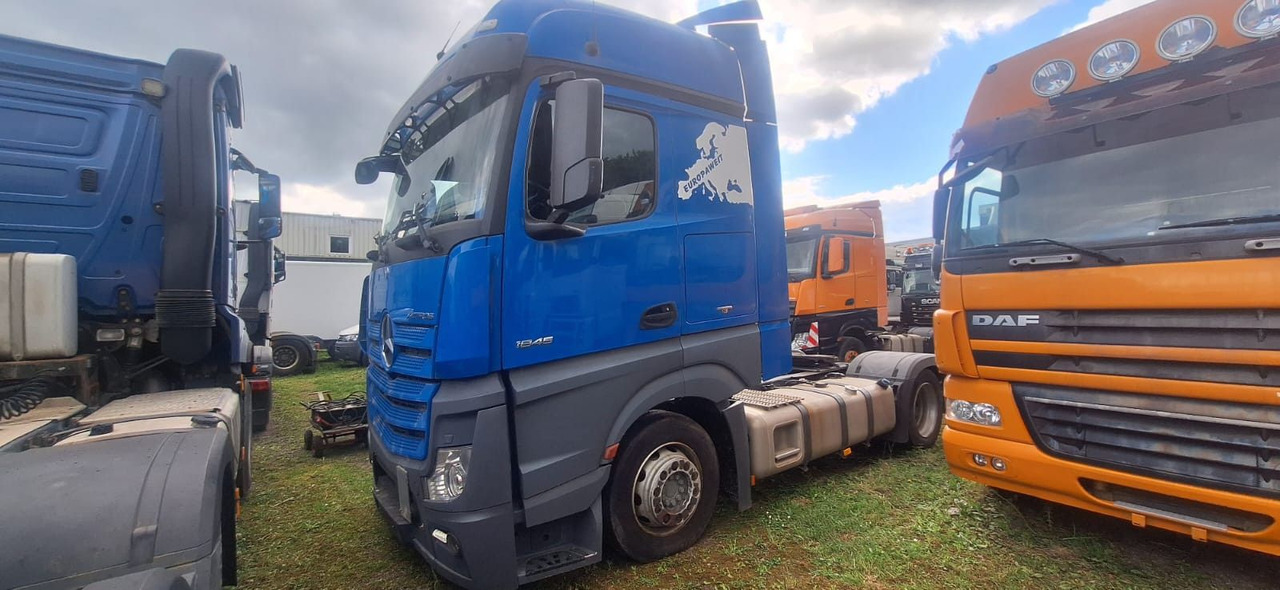 Mercedes-Benz 1845 SZM Actros - Тягач: фото 3 Mercedes-Benz 1845 SZM Actros - Тягач: фото 3