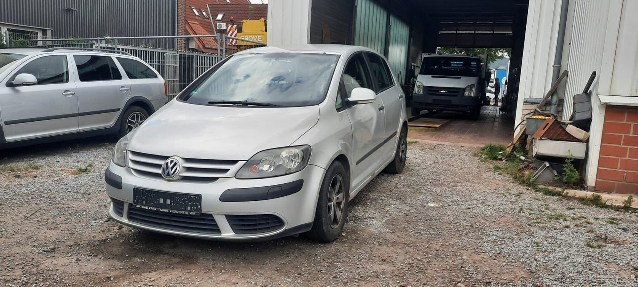 Volkswagen Golf Plus 1.9 TDI DSG DPF Comfortline - Седан: фото 3 Volkswagen Golf Plus 1.9 TDI DSG DPF Comfortline - Седан: фото 3