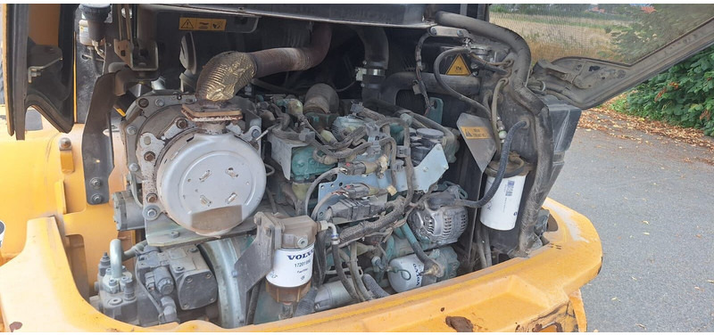 Колёсный погрузчик Volvo L30G: фото 7 Колёсный погрузчик Volvo L30G: фото 7