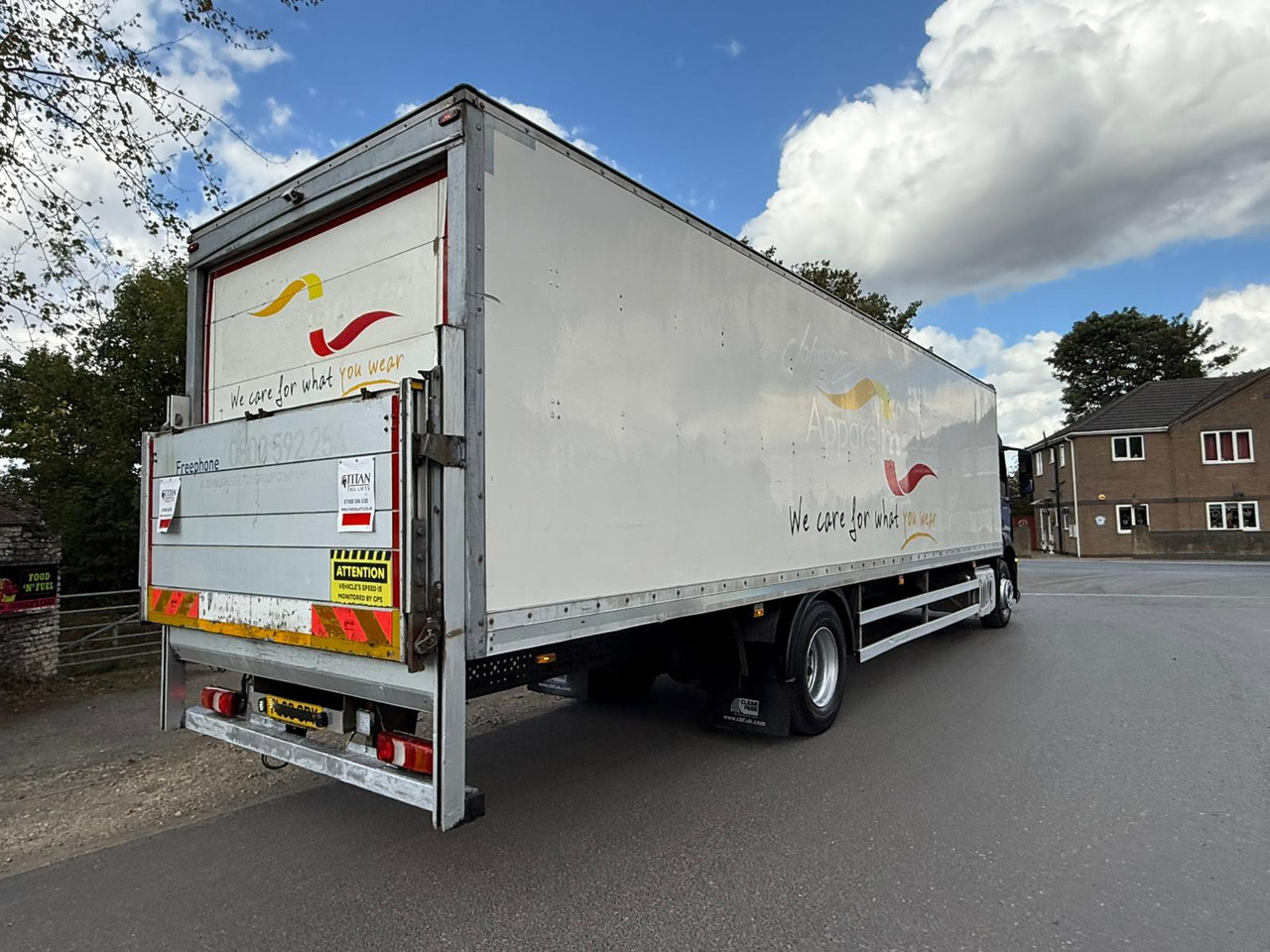 Грузовик с закрытым кузовом 2016 Mercedes Antos 1824 Rigid Truck: фото 17