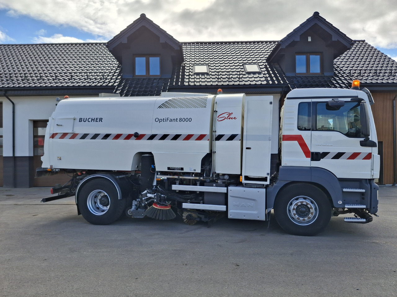 MAN TGS 18.320 Zamiatarka Kehrmaschine BUCHER OptiFant 8000 Karcher Euro 6 PM10 L/R Hochdruckreinigung - Подметально-уборочная машина: фото 5 MAN TGS 18.320 Zamiatarka Kehrmaschine BUCHER OptiFant 8000 Karcher Euro 6 PM10 L/R Hochdruckreinigung - Подметально-уборочная машина: фото 5