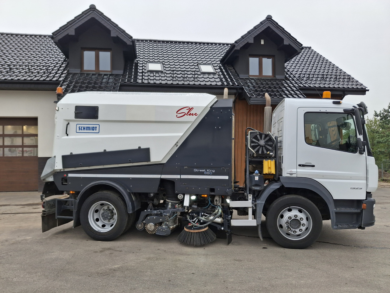 MERCEDES-BENZ Atego 1523 Zamiatarka Kehrmaschine Schmidt Street King 660 Euro 6 PM10 2 Motoren Szczotki L/R 2016r - Подметально-уборочная машина: фото 5 MERCEDES-BENZ Atego 1523 Zamiatarka Kehrmaschine Schmidt Street King 660 Euro 6 PM10 2 Motoren Szczotki L/R 2016r - Подметально-уборочная машина: фото 5