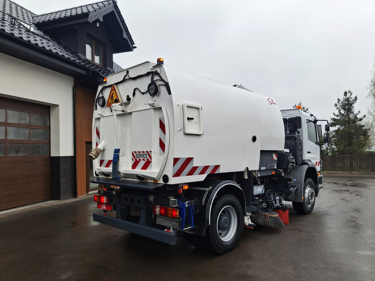 MERCEDES-BENZ Axor 1829 Zamiatarka Kehrmaschine Johnston 2 Motoren Karcher L/R - Подметально-уборочная машина: фото 4 MERCEDES-BENZ Axor 1829 Zamiatarka Kehrmaschine Johnston 2 Motoren Karcher L/R - Подметально-уборочная машина: фото 4