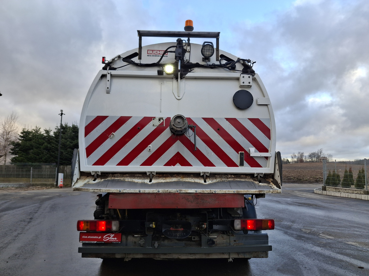 SCANIA 94G Zamiatarka Kehrmaschine BUCHER L/R Frontbürste 2 Motoren Odchwaszczarka Przednia Szczotka - Подметально-уборочная машина: фото 4 SCANIA 94G Zamiatarka Kehrmaschine BUCHER L/R Frontbürste 2 Motoren Odchwaszczarka Przednia Szczotka - Подметально-уборочная машина: фото 4
