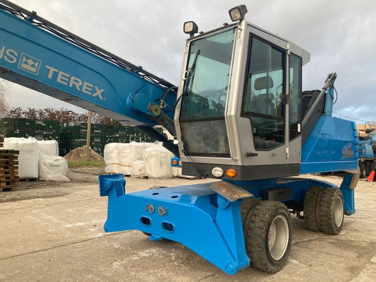 Fuchs MHL 331 D Generator - Перегружатель: фото 4 Fuchs MHL 331 D Generator - Перегружатель: фото 4