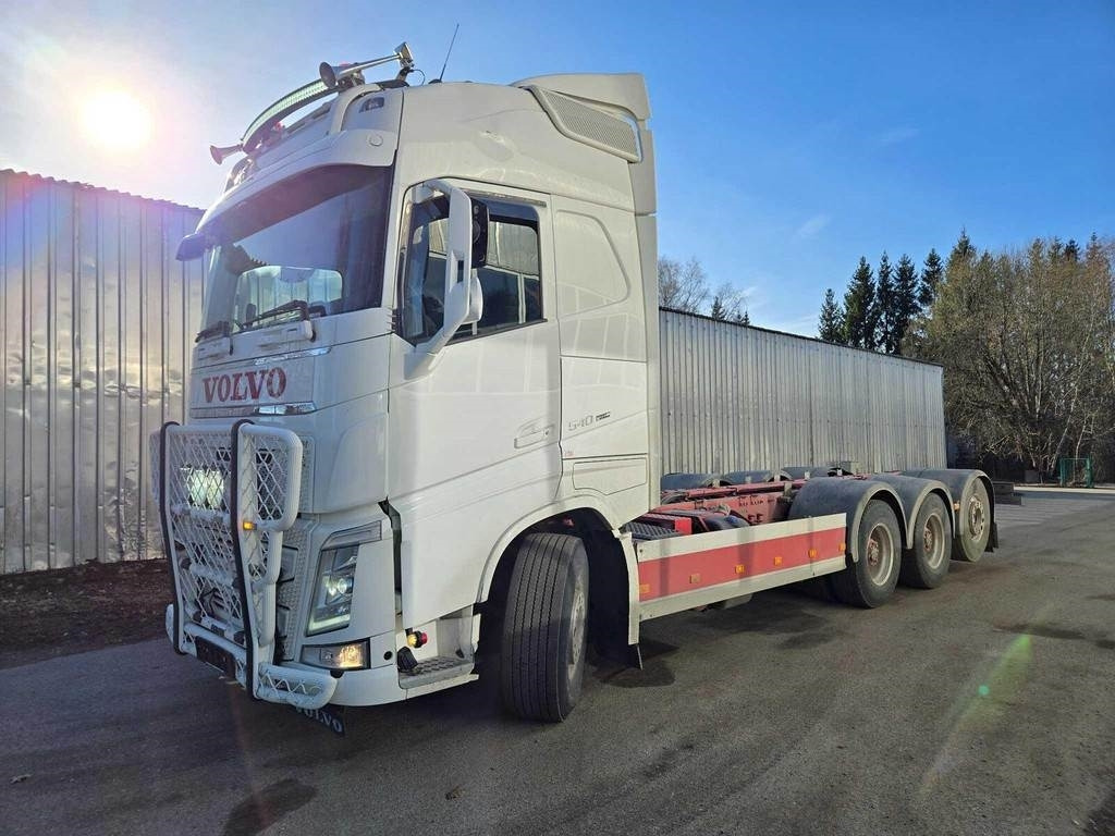 Volvo FH540 8X4 CHASSY - Грузовик-шасси: фото 1 Volvo FH540 8X4 CHASSY - Грузовик-шасси: фото 1