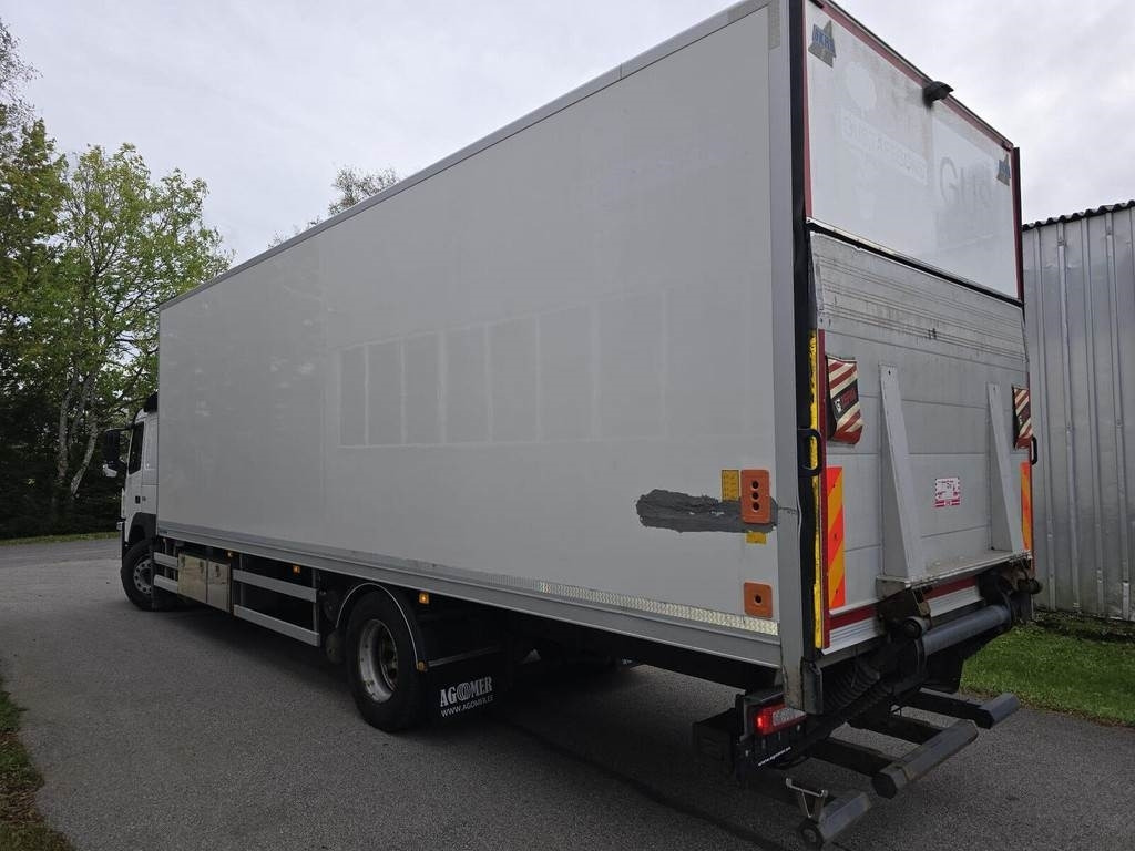 Volvo FM330 4X2 - Грузовик с закрытым кузовом: фото 2 Volvo FM330 4X2 - Грузовик с закрытым кузовом: фото 2