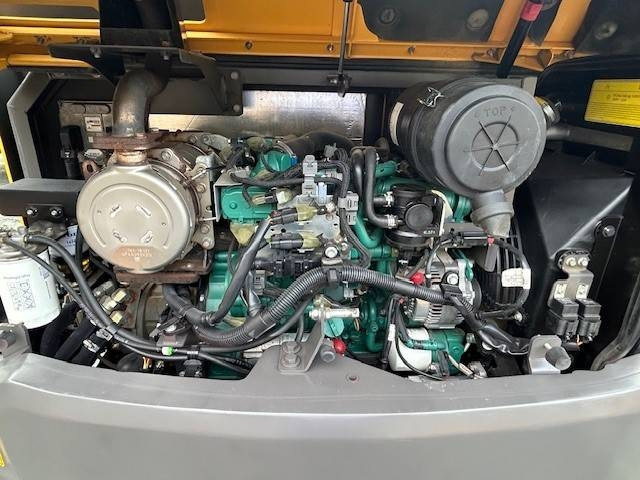 Мини-экскаватор Volvo EC 60 E: фото 10