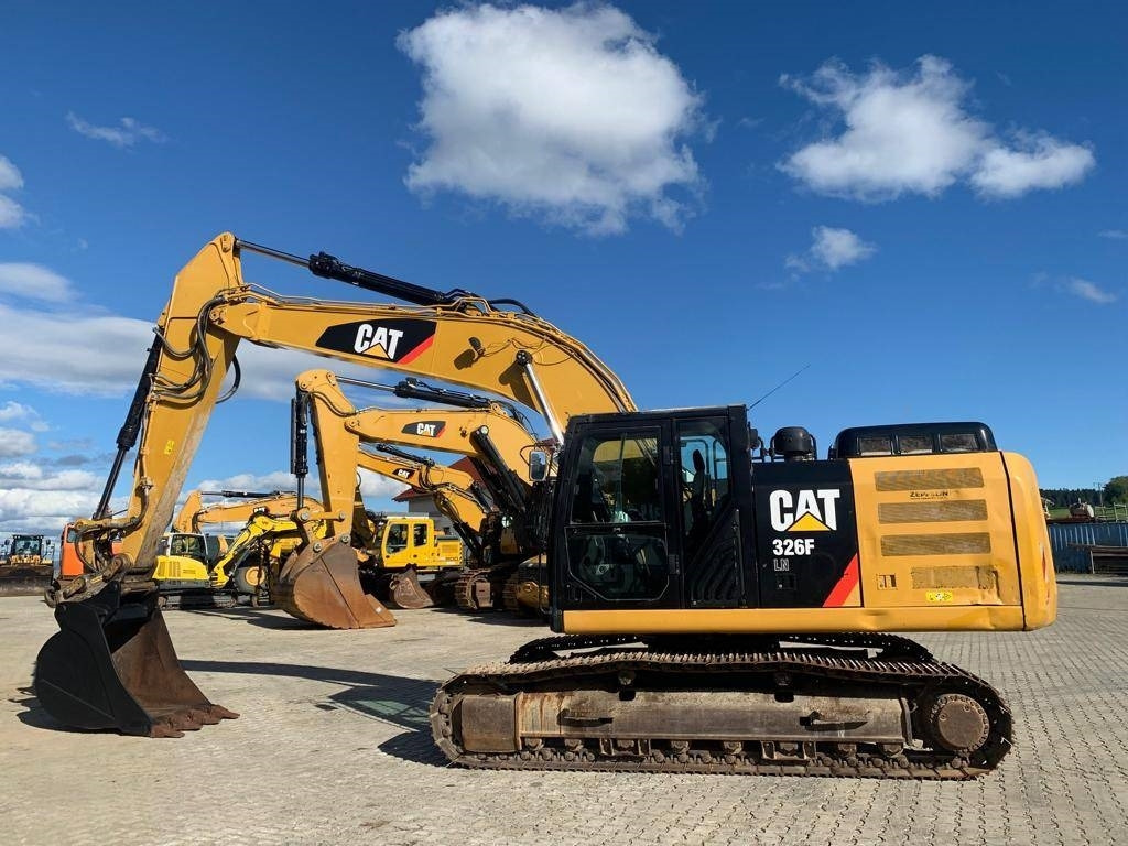 CAT 326FLN  - Гусеничный экскаватор: фото 2 CAT 326FLN  - Гусеничный экскаватор: фото 2