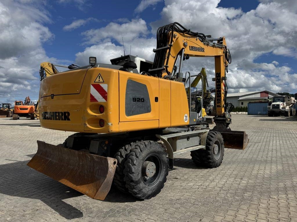 Liebherr A 920 Litronic - Колёсный экскаватор: фото 2 Liebherr A 920 Litronic - Колёсный экскаватор: фото 2