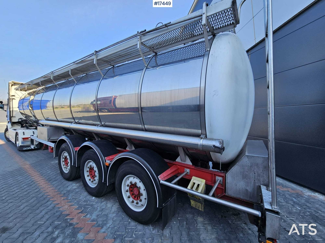 2003 BURG BPO 12-24 ZGZXX food tanker - Полуприцеп-цистерна: фото 1 2003 BURG BPO 12-24 ZGZXX food tanker - Полуприцеп-цистерна: фото 1
