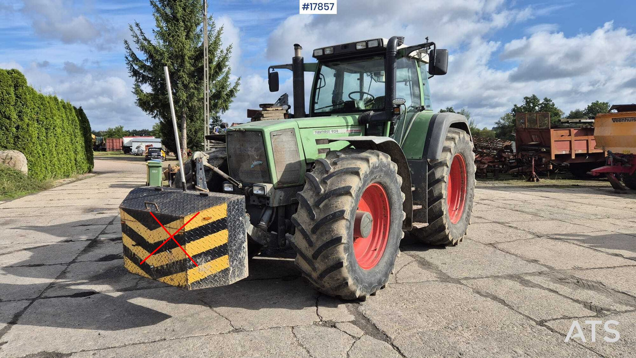 FENDT VARIO FAVORIT 924 agricultural tractor (1999) - Трактор: фото 3 FENDT VARIO FAVORIT 924 agricultural tractor (1999) - Трактор: фото 3
