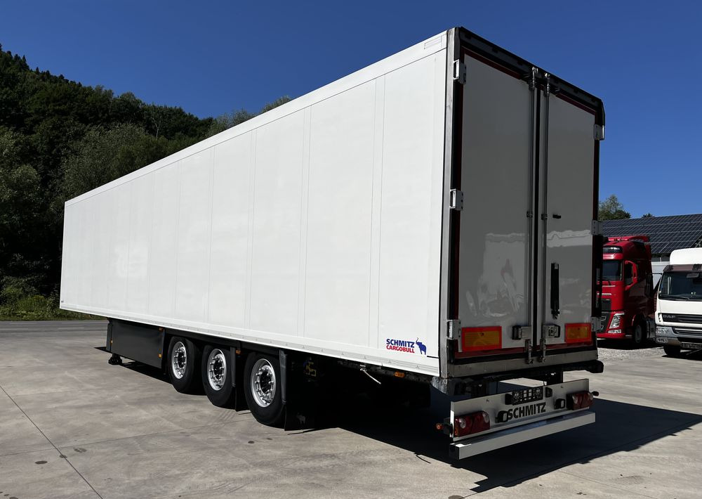 Schmitz Cargobull Chłodnia // 2010 Rok // 2 osie podnoszone // Doppelstock // Kosz paletowy // - Полуприцеп-рефрижератор: фото 3 Schmitz Cargobull Chłodnia // 2010 Rok // 2 osie podnoszone // Doppelstock // Kosz paletowy // - Полуприцеп-рефрижератор: фото 3