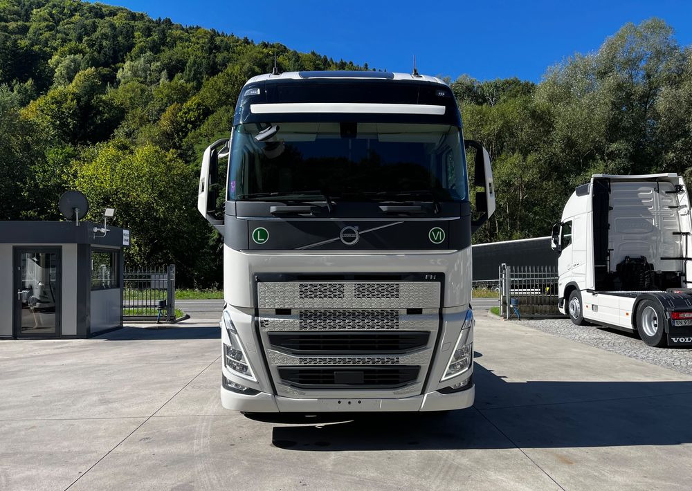 Volvo FH 500 // Zamiana na starszy //  EURO 6 // Standard // 2024 Rok // Parkclima // Globe XL // Skóry // Joystick // - Тягач: фото 2 Volvo FH 500 // Zamiana na starszy //  EURO 6 // Standard // 2024 Rok // Parkclima // Globe XL // Skóry // Joystick // - Тягач: фото 2