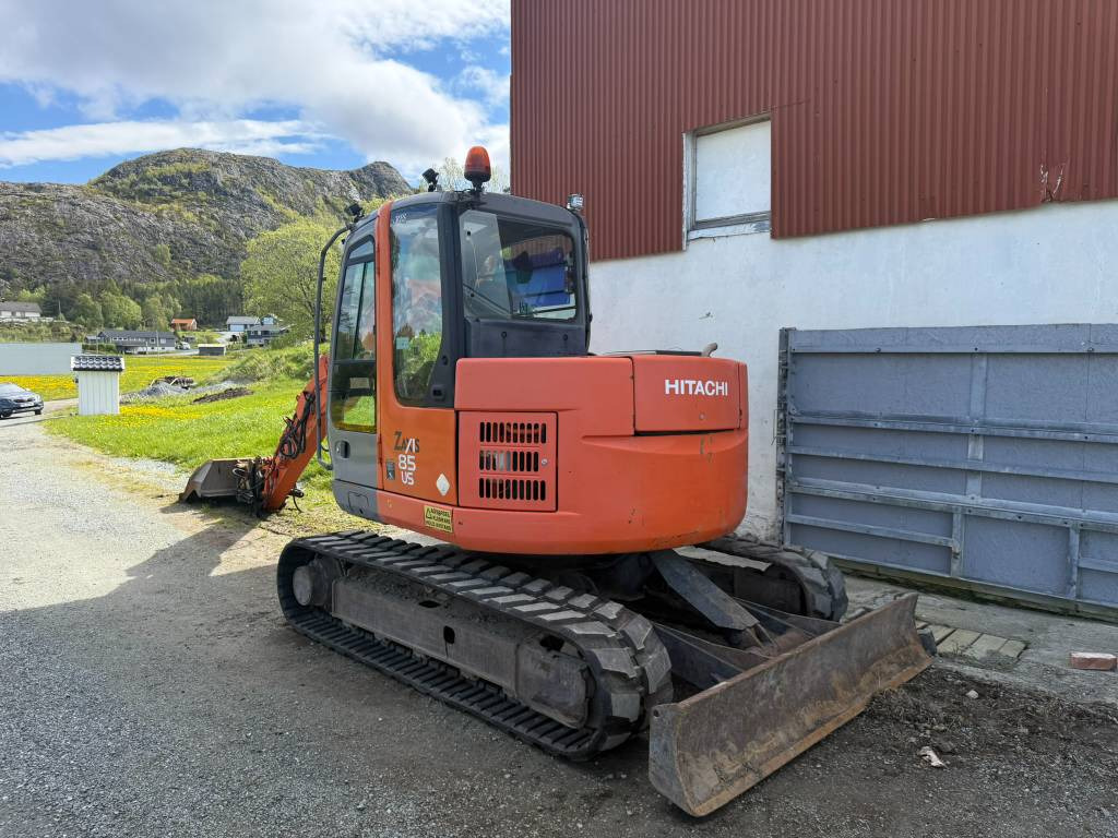 Hitachi ZX 85 US - Мини-экскаватор: фото 2 Hitachi ZX 85 US - Мини-экскаватор: фото 2