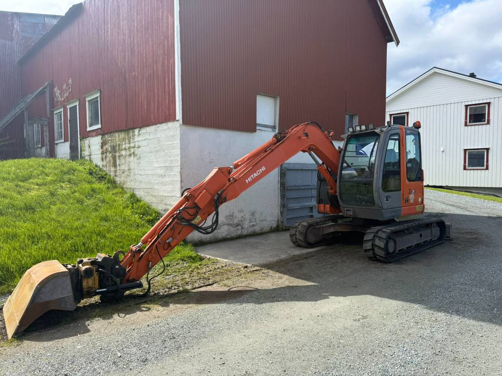 Hitachi ZX 85 US - Мини-экскаватор: фото 1 Hitachi ZX 85 US - Мини-экскаватор: фото 1