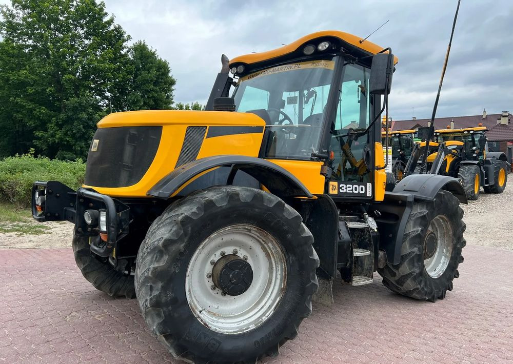 JCB Fastrac 3200 - Трактор: фото 2 JCB Fastrac 3200 - Трактор: фото 2