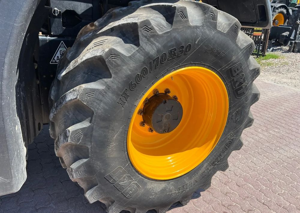 Трактор JCB Fastrac 4220: фото 15