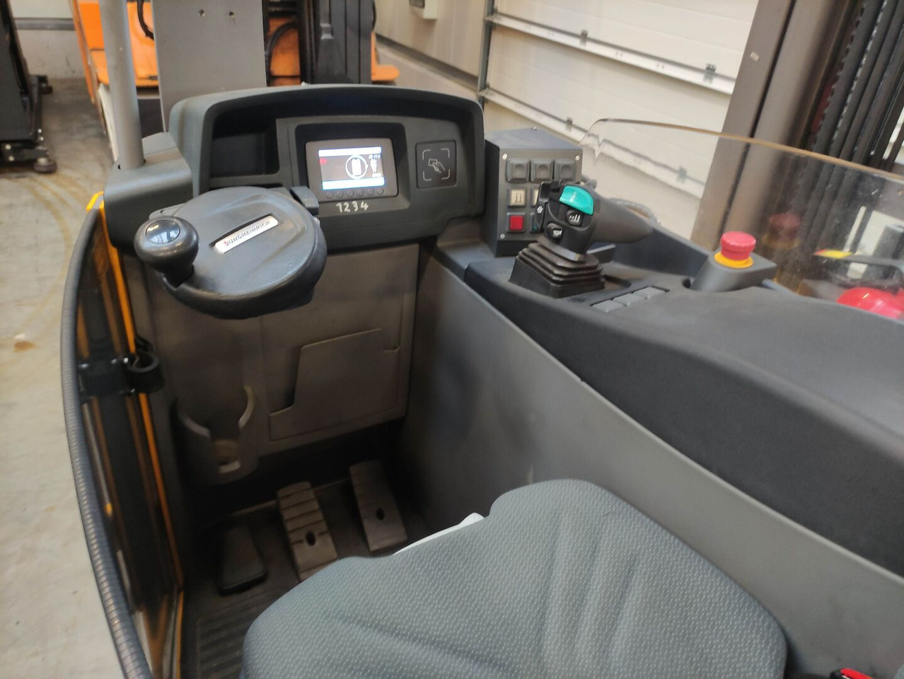 Jungheinrich ETV 216 - Ричтрак: фото 5 Jungheinrich ETV 216 - Ричтрак: фото 5