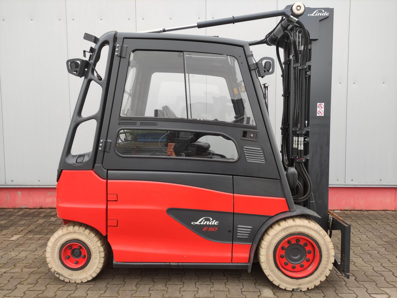 Linde E50HL-01-388 - Электропогрузчик: фото 2 Linde E50HL-01-388 - Электропогрузчик: фото 2